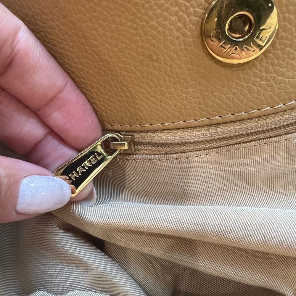 Reserved- Vintage CHANEL Cerf Exec Tote Bag 24k Gold work bag - Picture 7 of 17